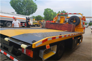 上杭附近拖车电话号码服务