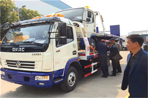 上杭汽车道路救援拖车价格
